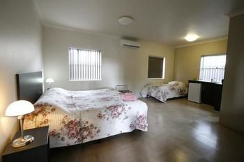Station Hotel Motel Kurri Kurri - Accommodation Cairns 3