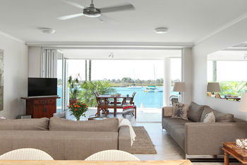 Noosa Quays - Accommodation Cairns 21