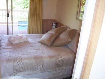 Yarraglen BnB - Accommodation Cairns 1