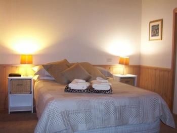 Yarraglen BnB - Accommodation Cairns 2