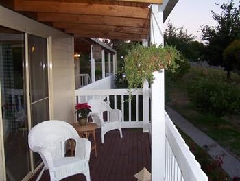 Yarraglen BnB - Accommodation Cairns 3