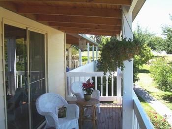 Yarraglen BnB - Accommodation Cairns 7