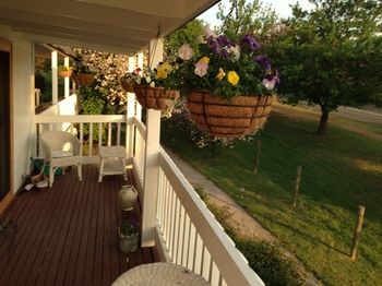 Yarraglen BnB - Accommodation Cairns 17