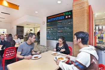 Melbourne Metro YHA - Hostel - Accommodation Cairns 4