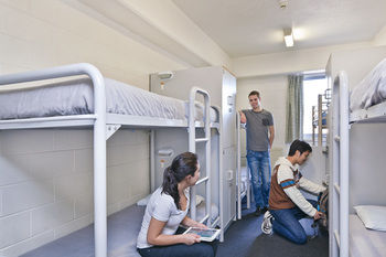 Melbourne Metro YHA - Hostel - Accommodation Cairns 6