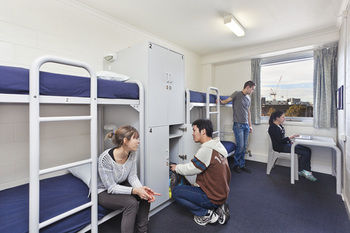 Melbourne Metro YHA - Hostel - Accommodation Cairns 11