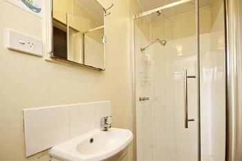 Mapleton Cabins & Caravan Park - Accommodation Cairns 2