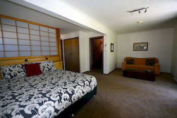Beachview Homestay - Accommodation Cairns 9