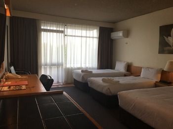 Waterview Gosford Motor Inn - Accommodation Cairns 25