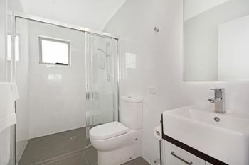 Cooroy Luxury Motel Apartments Noosa - Accommodation Cairns 2