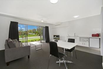 Cooroy Luxury Motel Apartments Noosa - Accommodation Cairns 16