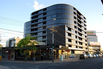 Bayside Towers Serviced Apartments - Accommodation Cairns 0