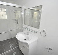 Balmain 1 Mont Furnished Apartment - Accommodation Cairns
