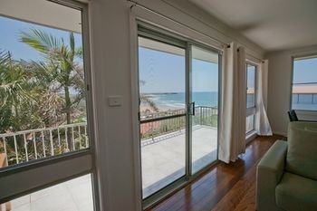 Emerald Views - Accommodation Cairns 8