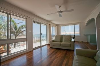 Emerald Views - Accommodation Cairns 11