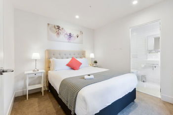 UrbanMinder At Vision - Accommodation Cairns 7