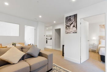UrbanMinder At Vision - Accommodation Cairns 12