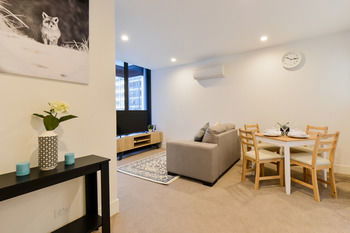 UrbanMinder At Vision - Accommodation Cairns 13