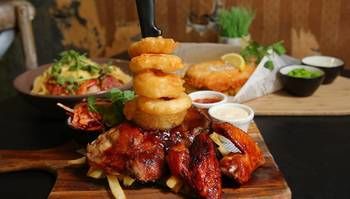 The Criterion Pub And Kitchen Carrington - Accommodation Cairns 6