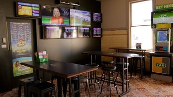 The Criterion Pub And Kitchen Carrington - Accommodation Cairns 8