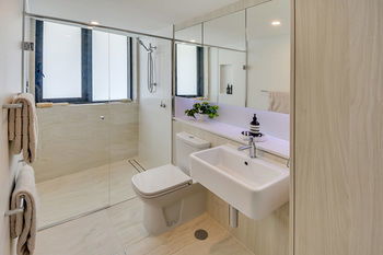 Breeze Mooloolaba - Accommodation Cairns 1