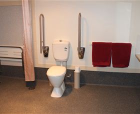 Glenn Moore Accessible Units - Accommodation Cairns 3