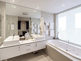 Lansdowne Apartments - The - Accommodation Cairns 0