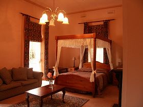 Gattonside Heritage Accommodation - Accommodation Cairns 0