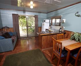 Crayfish Creek Van And Cabin Park And Spa Treehouse - Accommodation Cairns 0