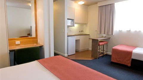 City Limits Hotel Apartments - Accommodation Cairns 3