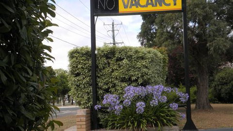 Alfred Motor Inn - Accommodation Cairns 3