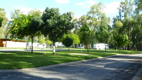 Barham Caravan & Tourist Park - Accommodation Cairns 1