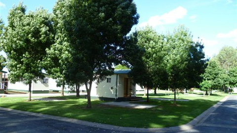 Barham Caravan & Tourist Park - Accommodation Cairns 2