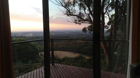 Southern Anchorage Retreat - Accommodation Cairns 1