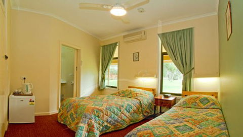 Little Desert Nature Lodge - Accommodation Cairns 1