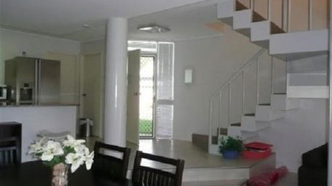 Waterfront Villa Tarni 14 - Accommodation Cairns 6