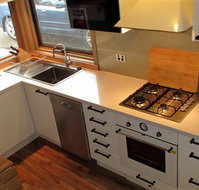 Wallace's - Crystal Creek Chalet 1 - Accommodation Cairns