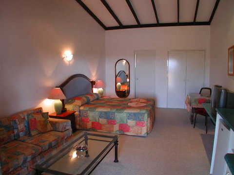 Albert Facey Motor Inn Narrogin - Accommodation Cairns 0