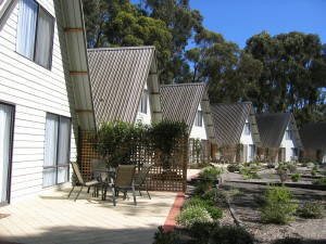 A-Line Holiday Village - Accommodation Cairns 0