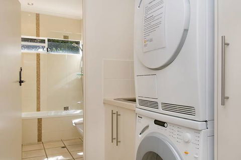 Bali Hai Apartments Noosa - Accommodation Cairns 3