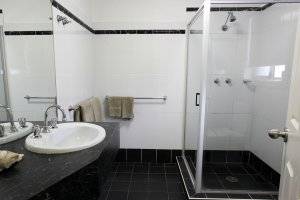 Cattleman's Apartments - Accommodation Cairns 1