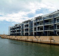 Dolphin Quay Apartment Hotel - Accommodation Cairns