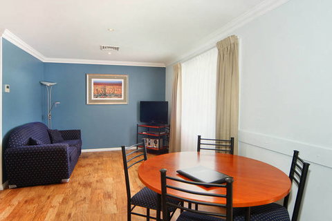 Edward Parry Motel - Accommodation Cairns 1