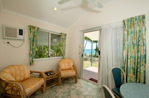 Ellis Beach Oceanfront Bungalows & Caravan Pk - Accommodation Cairns 3