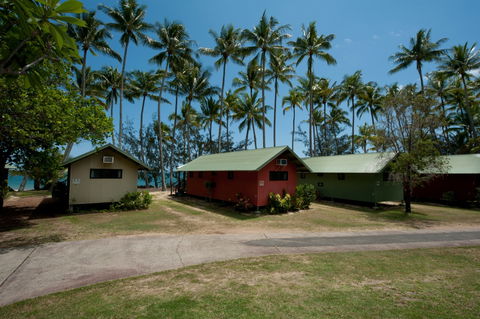 Ellis Beach Oceanfront Bungalows & Caravan Pk - Accommodation Cairns 7
