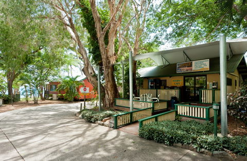 Ellis Beach Oceanfront Bungalows & Caravan Pk - Accommodation Cairns 9