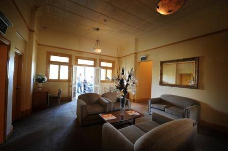 Hotel Victoria - Accommodation Cairns 0
