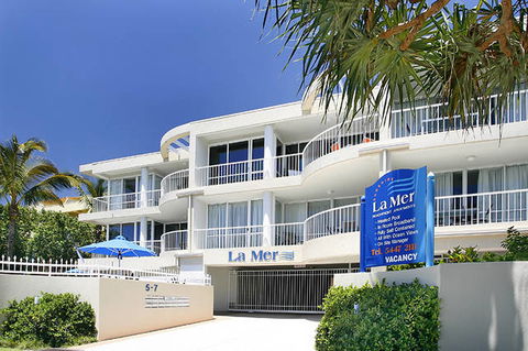 La Mer Sunshine Beachfront Apartments - Accommodation Cairns 1
