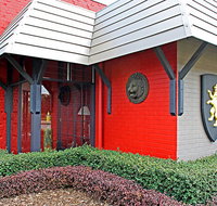 New England Motor Lodge - Accommodation Cairns