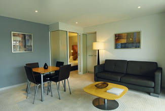 Oaks Horizons Adelaide - Accommodation Cairns 3